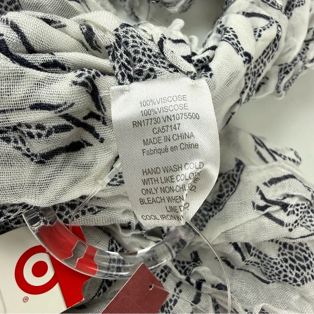Merona Giraffe Scarf Classic Accent Accessory Navy Blue White NWT